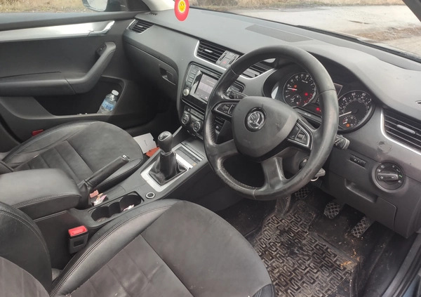 Skoda Octavia cena 11950 przebieg: 270000, rok produkcji 2014 z Pieszyce małe 106